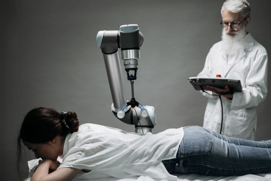 医療現場におけるAI活用:効率化と質向上を両立させる実践的ソリューション